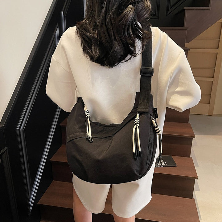 Leichte lässige Sling-Tasche Karnz