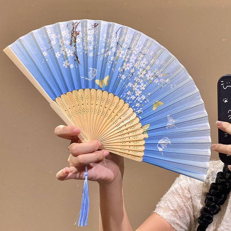 Handgefertigter Fächer mit Elegantem Blütenmuster Karnz