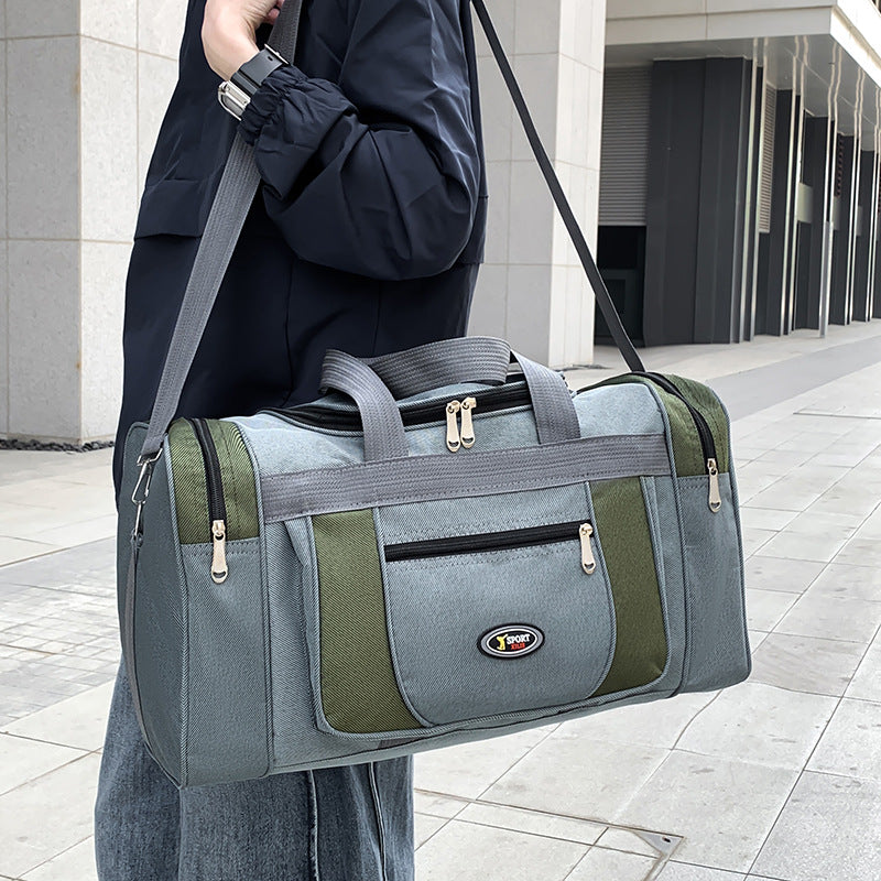 Geräumige Reisetasche mit mehreren Fächern Karnz