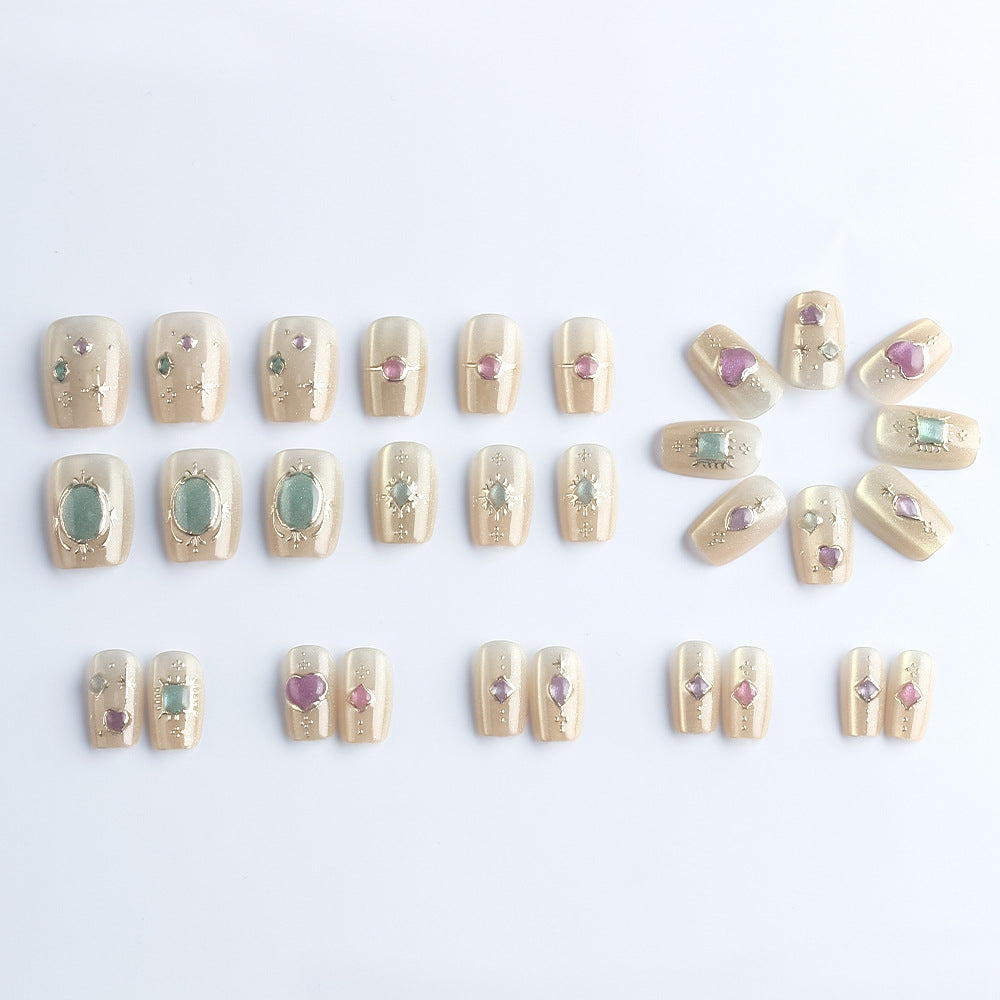 Dekorative Press-On Nagelkunst Kollektion Karnz