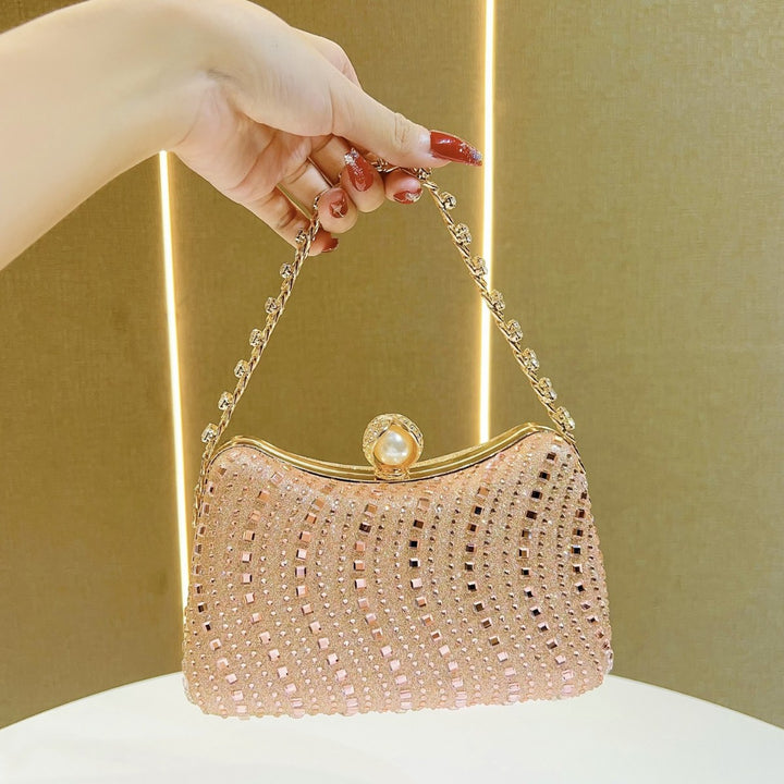 Perlenakzentierte Perlen-Abend-Clutch