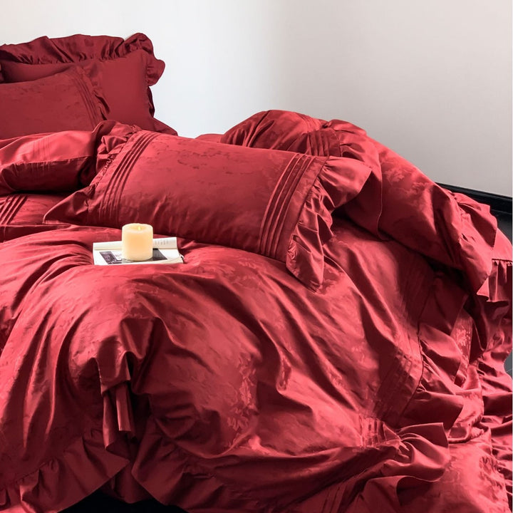 Luxuriöses Bettwäsche-Set aus Satin mit Volant und Jacquard-Detail Karnz