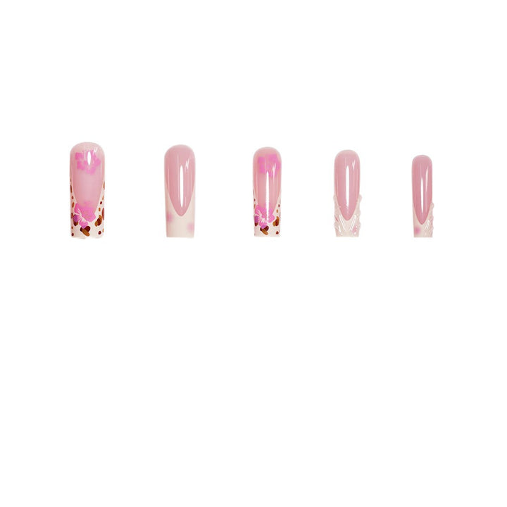 Stylische Nagelkunst Karnz