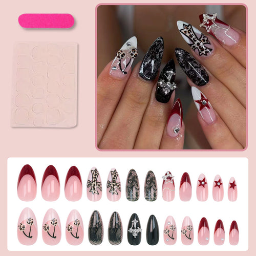 Kunstnagelset mit glamourösen Designs und hochwertigen Verzierungen Karnz