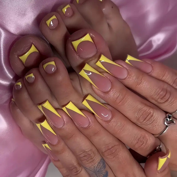 Kreative Geometrische Nagelkunst Karnz