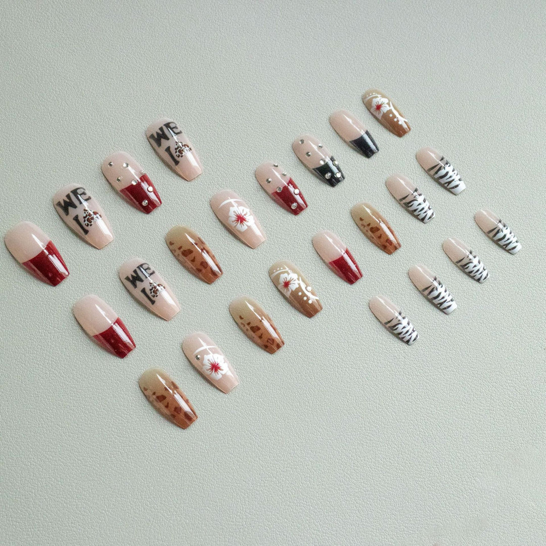 Künstlerisches kunstvolles Nageldesign-Set