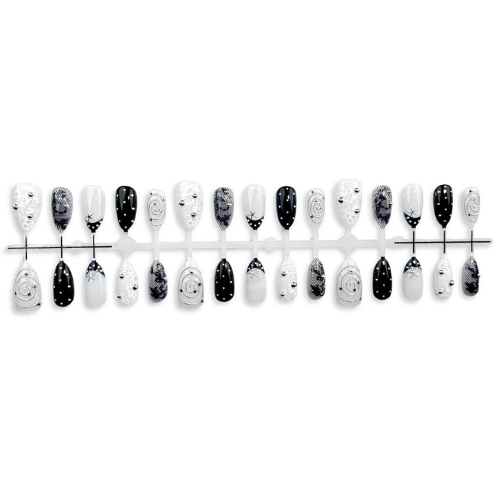 Kreatives thematisches Press-On Nail Art Set