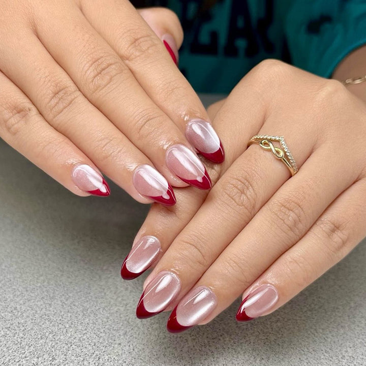 Edle Stiletto Kunstnägel mit Hochglanz und Farbverlauf Karnz