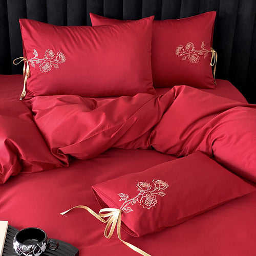 Premium-BettwässeGarnitur aus Baumwollsatin mit Rosenstickerei und Zierbandverschluss