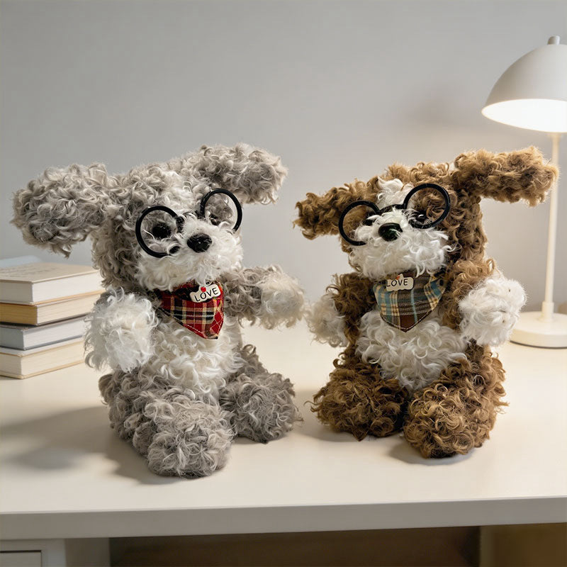 Locken-Fell Sitzender Welpen Plüsch mit runden Brillen & kariertem 'LIEBE' Bandana Karnz