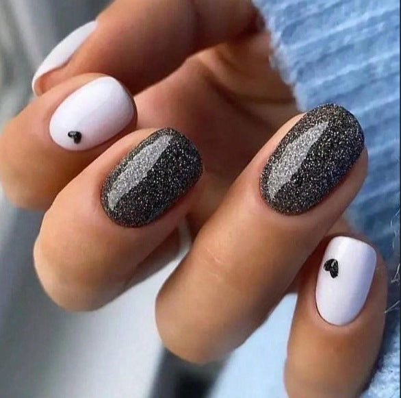 Moderne glitzernde Nagelkunst-Verbesserungen Karnz