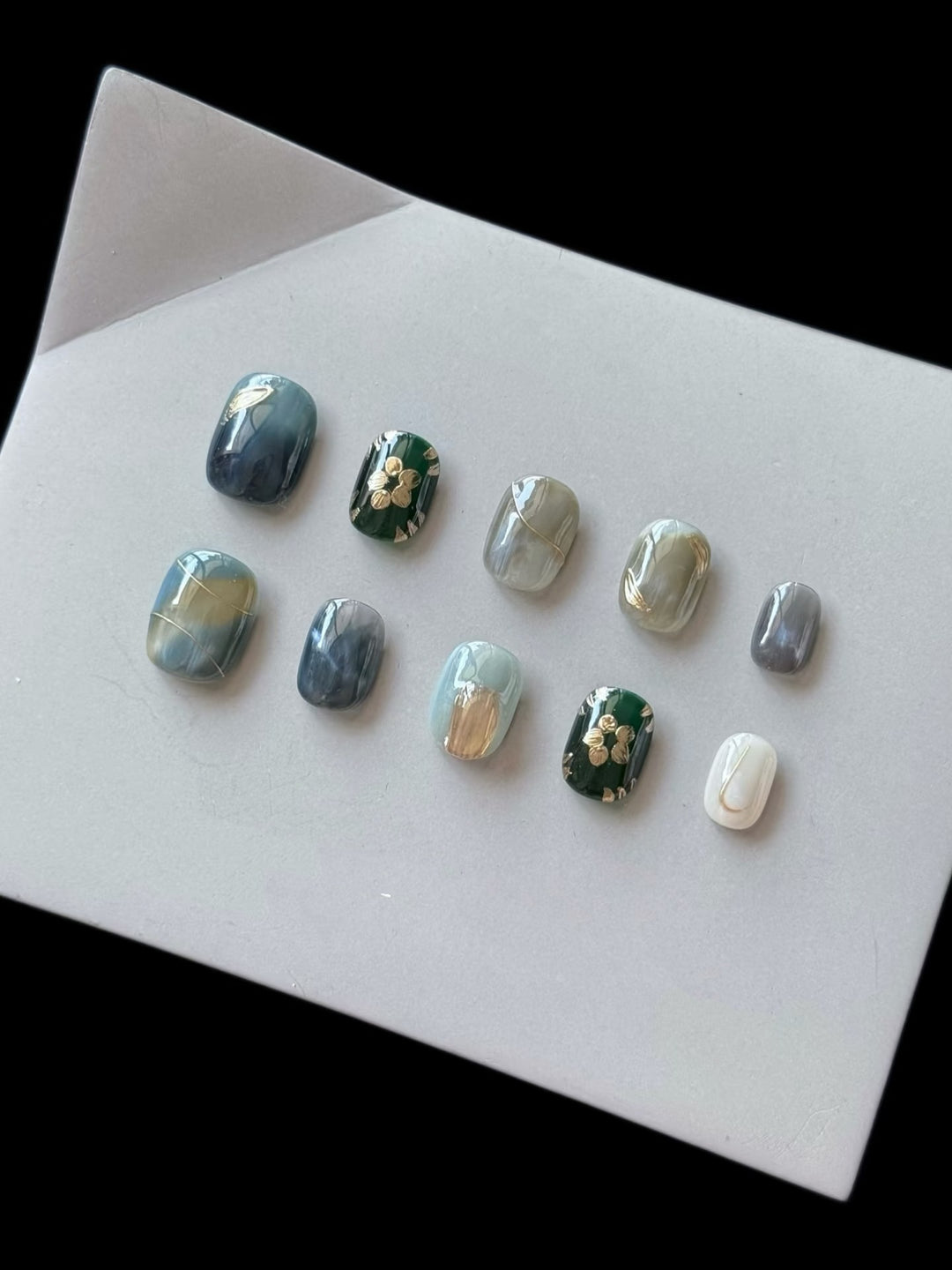 Botanischer Blumendruck-Press-On-Nagelset