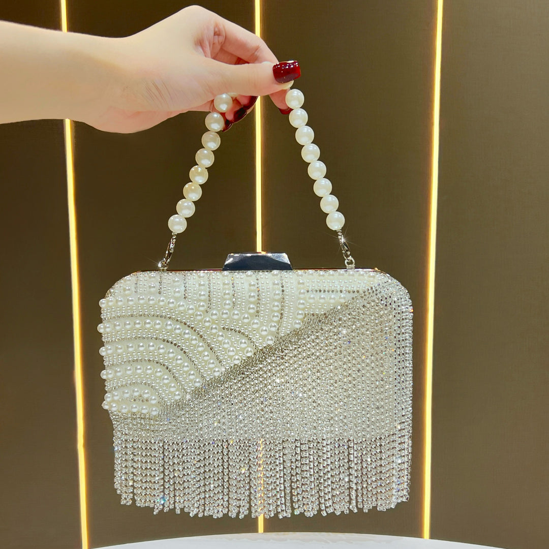 Perlenverzierte Abendhandtasche