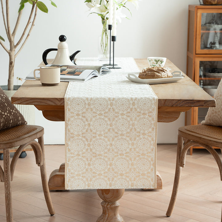 Teppichläufer mit ornamentaler Medaillon-Jacquardstruktur und rutschfester Unterseite Karnz
