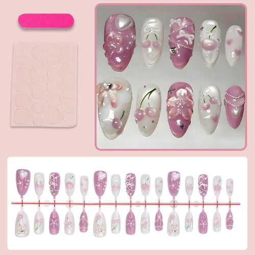 Kunstnagelset mit kreativen Herz- und Blumendesigns Karnz