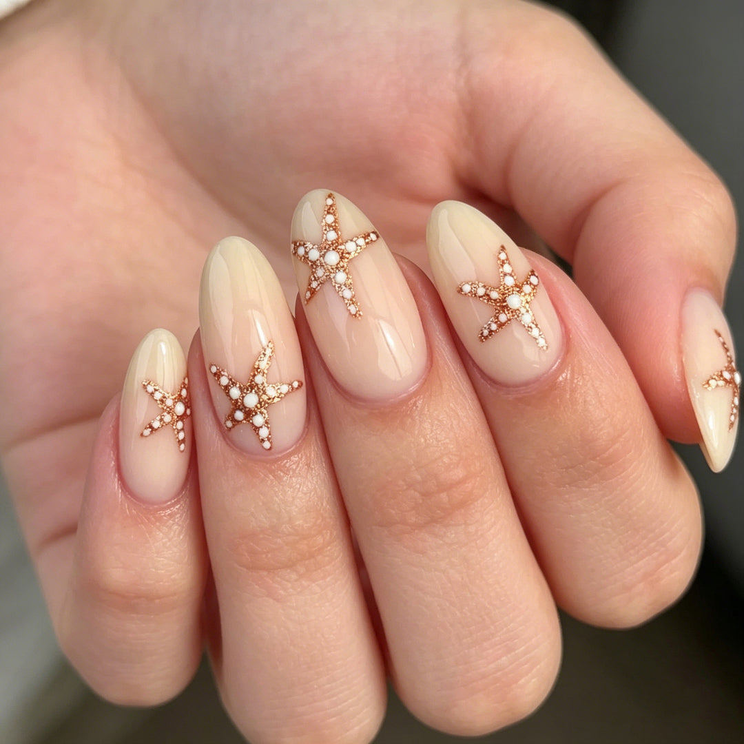 Elegante Sternenfisch-verzierte Nagelkunst Karnz
