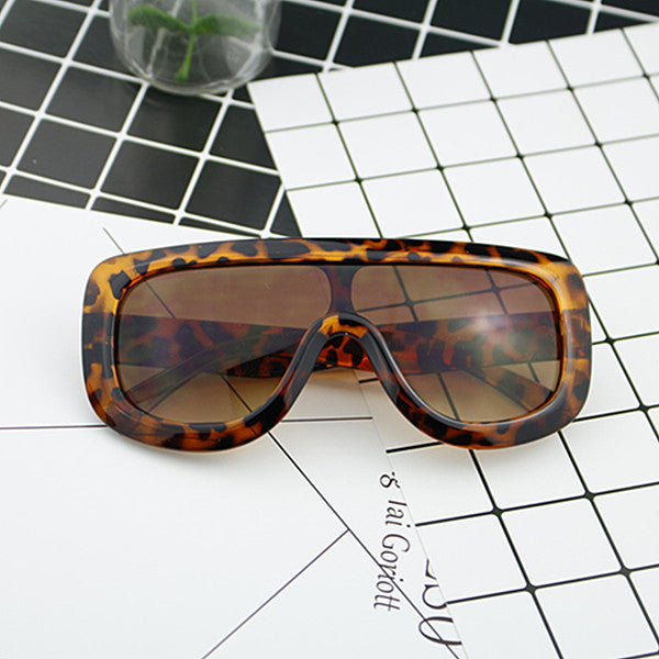 Damen Sportliche oversized Sonnenbrille mit futuristischem Design Karnz