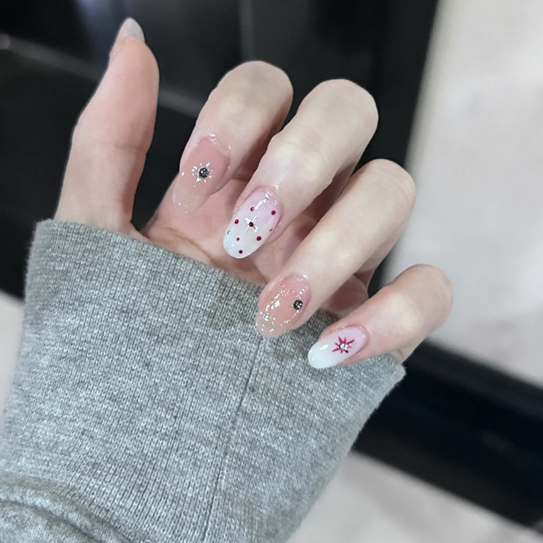 Künstlerisches Press-On Nageldesign
