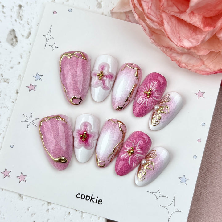 Dekoratives Floral Nail Art Press-On Set