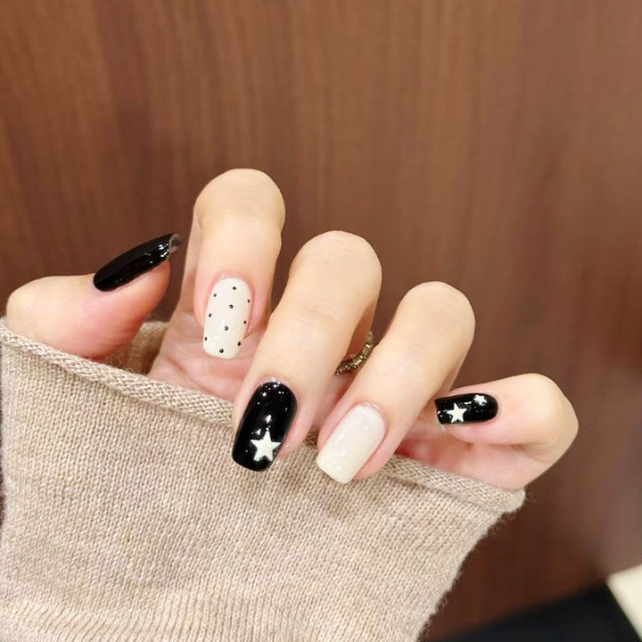 Kreative Nagelkunst Design Kollektion Karnz