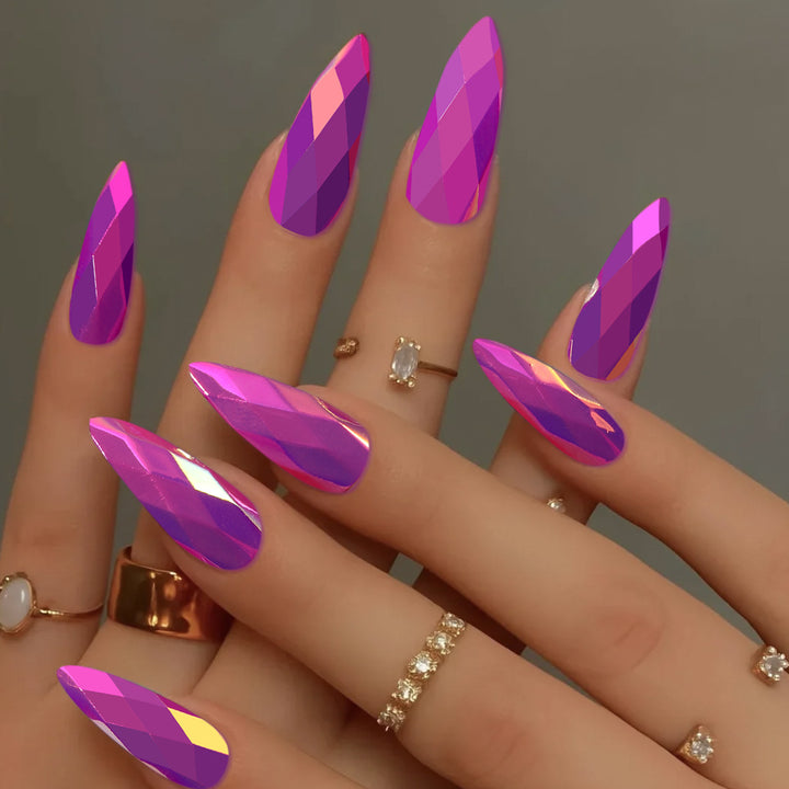 Crystal-Effekt Stiletto Nagelkunst Erweiterungen Karnz