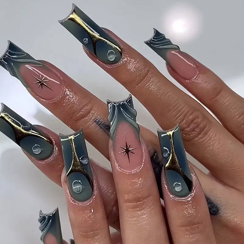Künstlerisches abstraktes Press-On-Nageldesign Karnz
