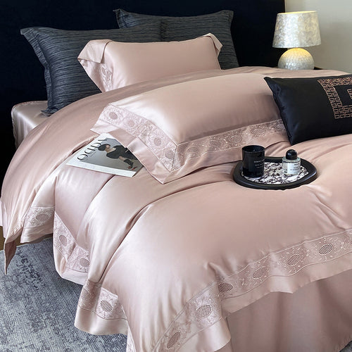 Elegante Baumwoll-Satin-Bettgarnitur mit jacquardgewebter Kontrastbordüre