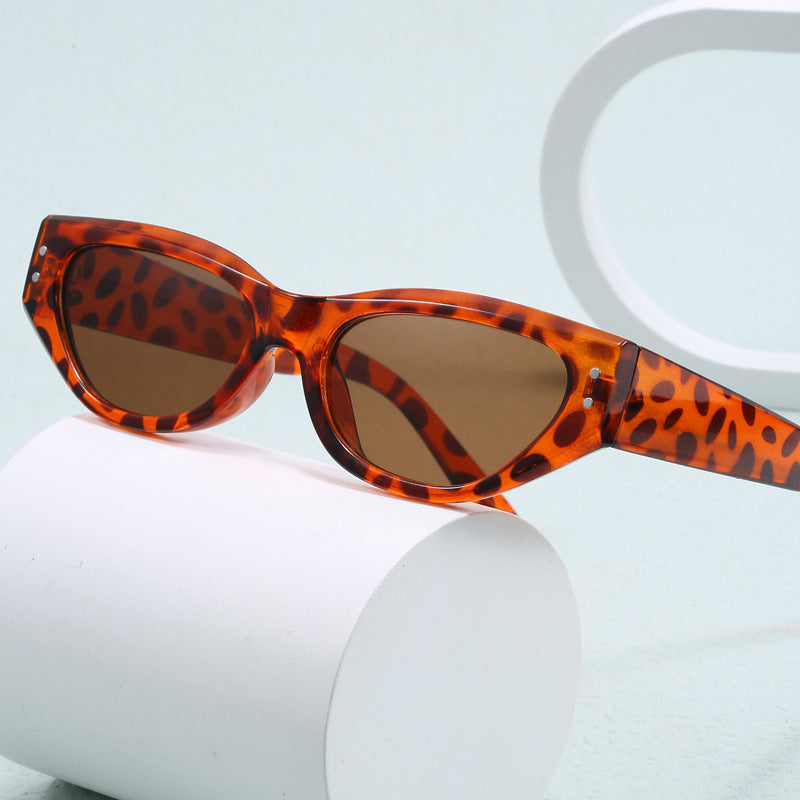 Damen modische Sonnenbrille im trendigen Cat-Eye Stil Karnz