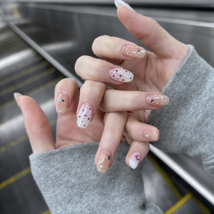 Künstlerisches Press-On Nageldesign