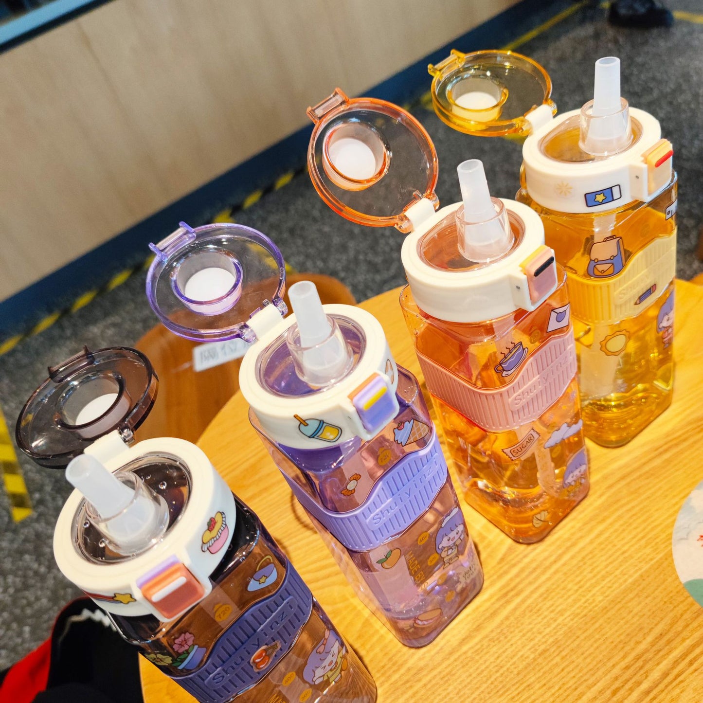 Damen kreative Trinkflasche mit innovativem Sichtfenster und Motivationsmarkierungen Karnz
