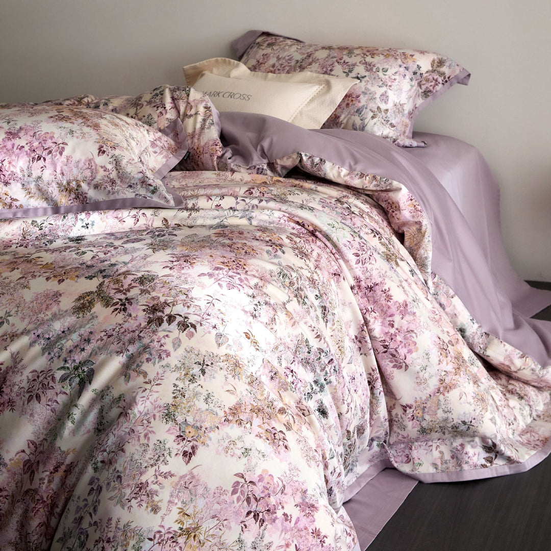 Luxuriöses Satin-Bettwäsche-Set mit floralem und Beerenmotiv