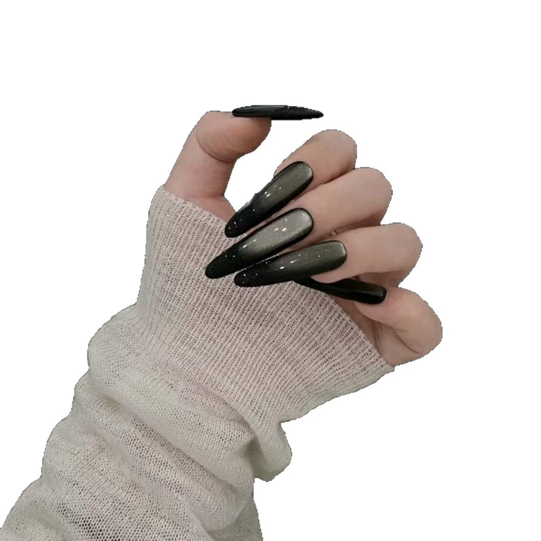 Glänzende Acryl-Nagelverlängerungen Karnz