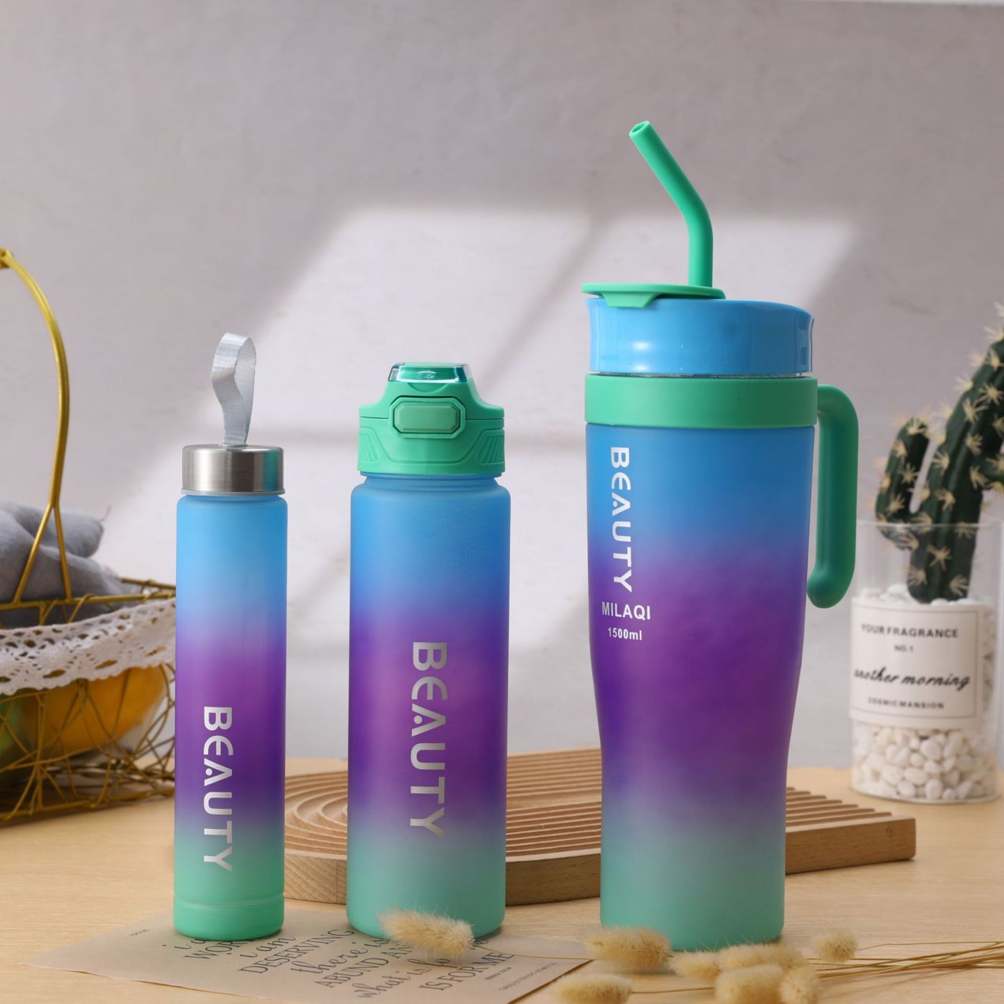 Damen stilvolle und praktische Wasserflasche mit Motiv und Zeitmarkierung Karnz