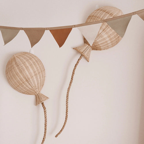 Dekorativer Wandschmuck in Form eines Heißluftballons Karnz