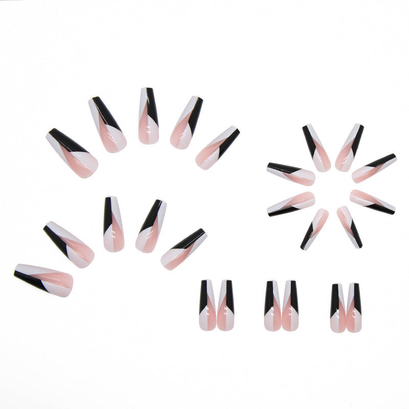 Kunstnagelset mit modernen geometrischen Designs Karnz