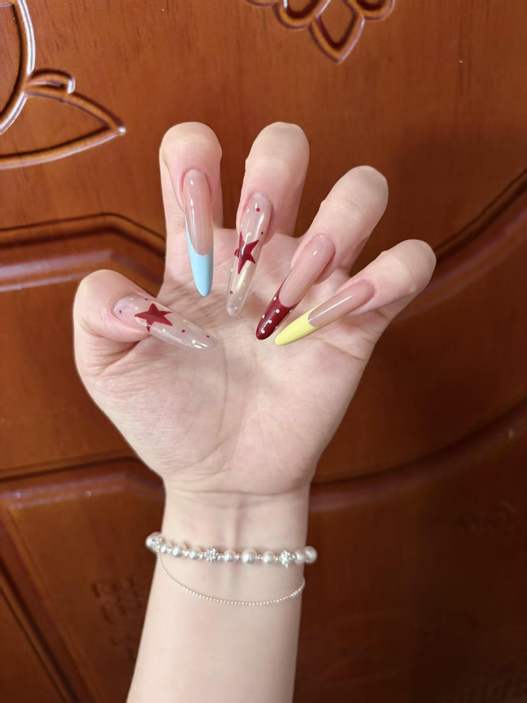 Glamouröse Stiletto-Nagelspitzen