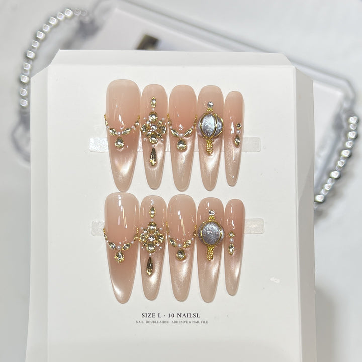 Premium Press-On Nail Art Set mit elegantem Herz- und Blattdesign Karnz
