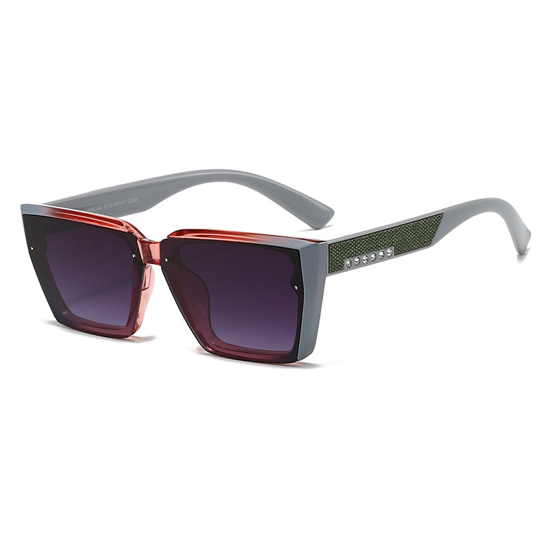 Damen stilvolle Sonnenbrille mit funkelnden Akzenten Karnz