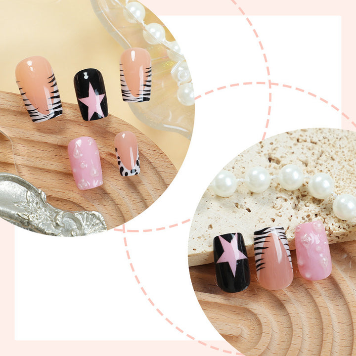 Dekoratives Press-On Nagelkunstset mit trendigen Mustern Karnz