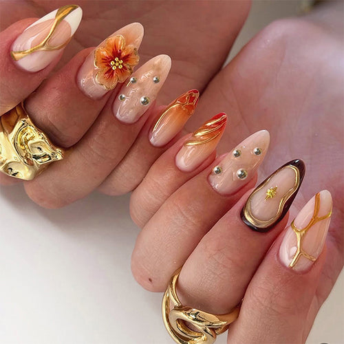 Do-it-Yourself Kunstnägel mit floralen Designs Karnz