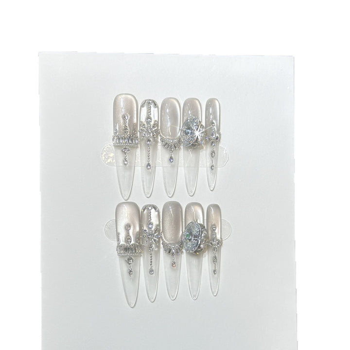 Premium mit Strass verziertes Press-On-Nagelset Karnz