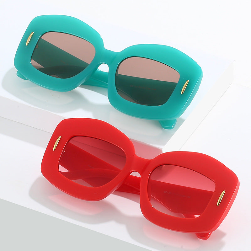 Zeitgenössische Chunky Rahmen Sonnenbrille Karnz