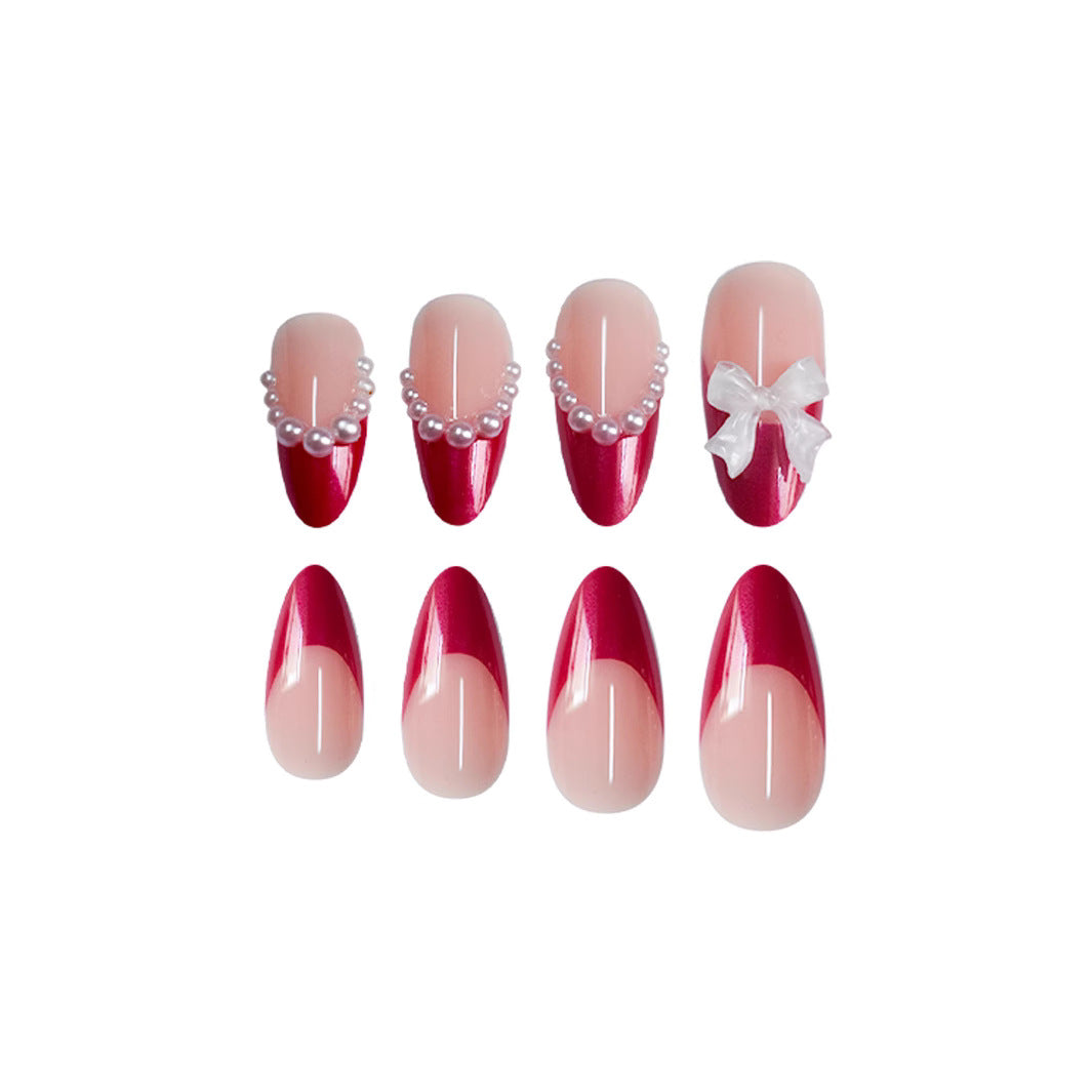 Elegante Stiletto Press-On Nagelkunst Karnz
