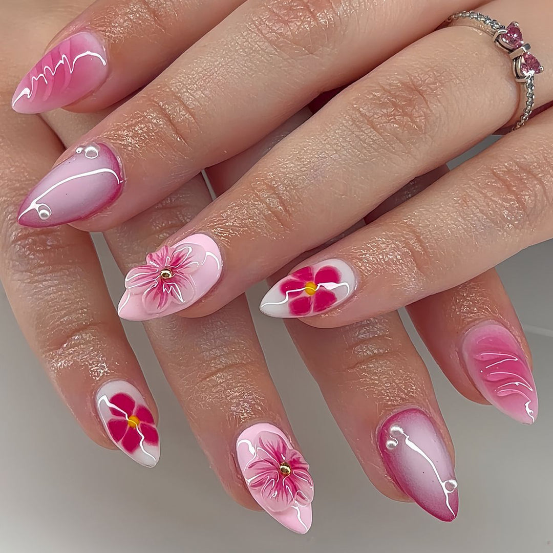 Blumenakzent-Nagelkunst Karnz
