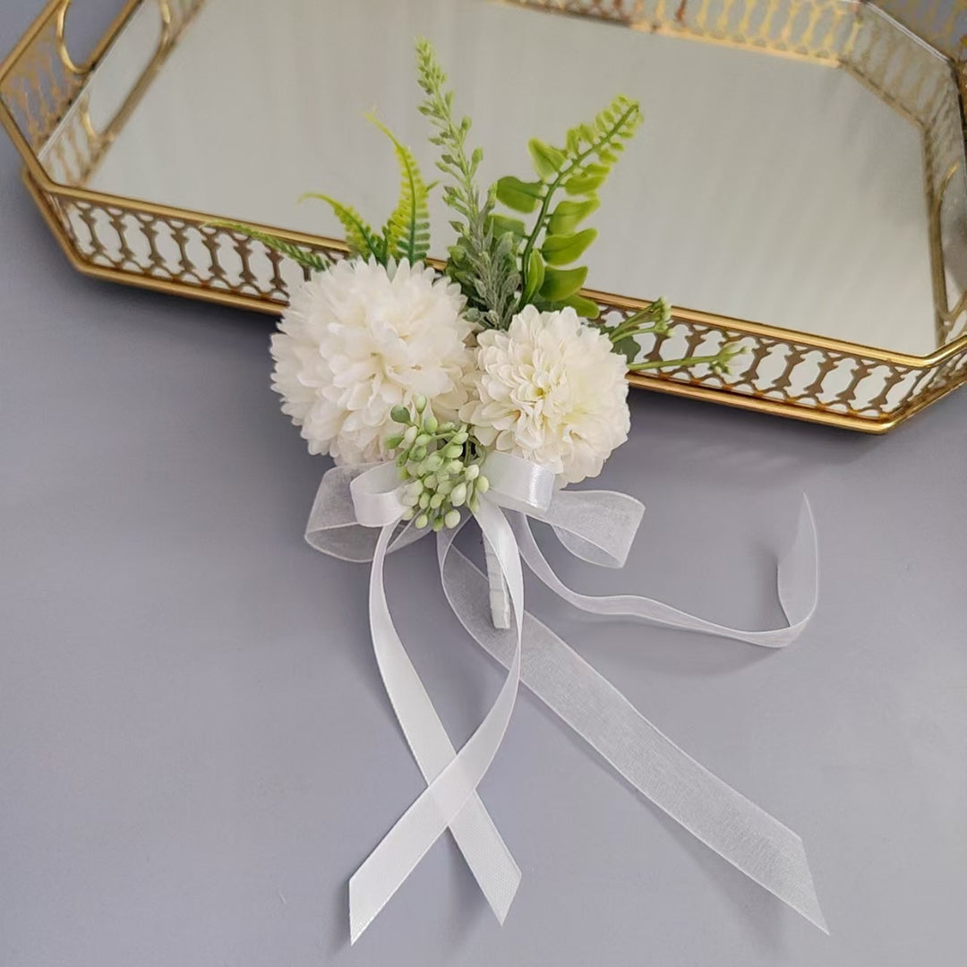 Charmante Blumen Corsage