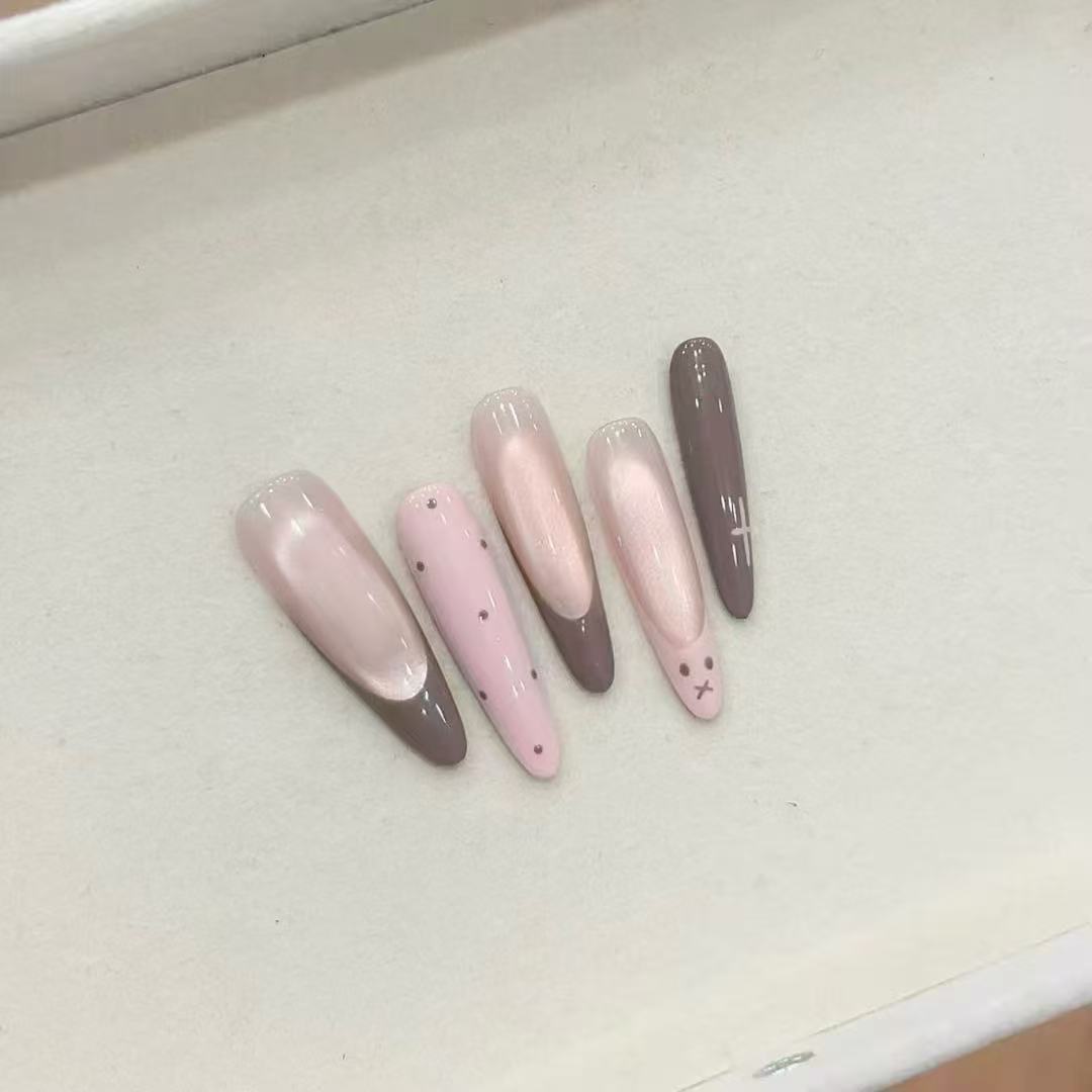 Künstlerische Lange Stiletto-Nagelverzierungen Karnz