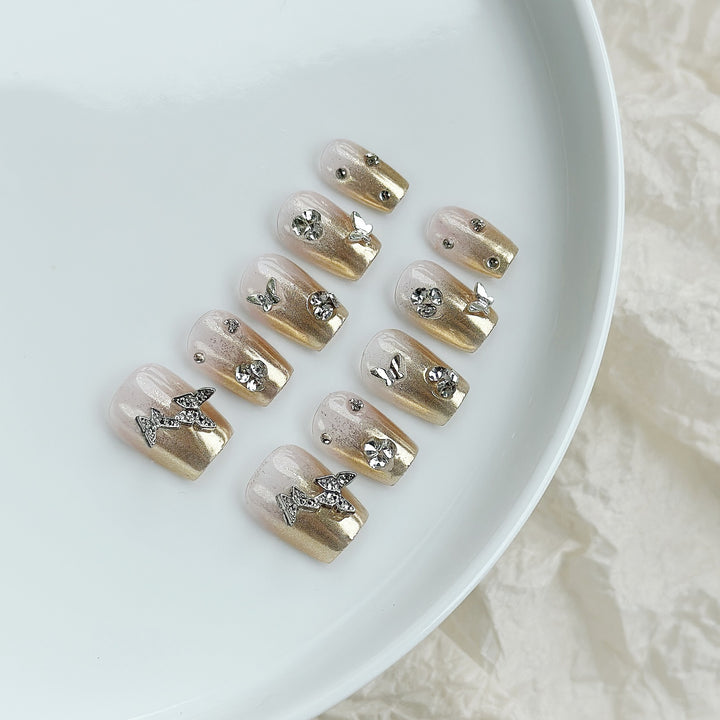 Dekoratives, mit Strass verziertes Press-On-Nagel-Set
