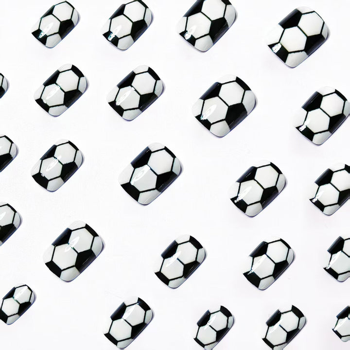 Kunstnägel Im Fußball-Design Karnz