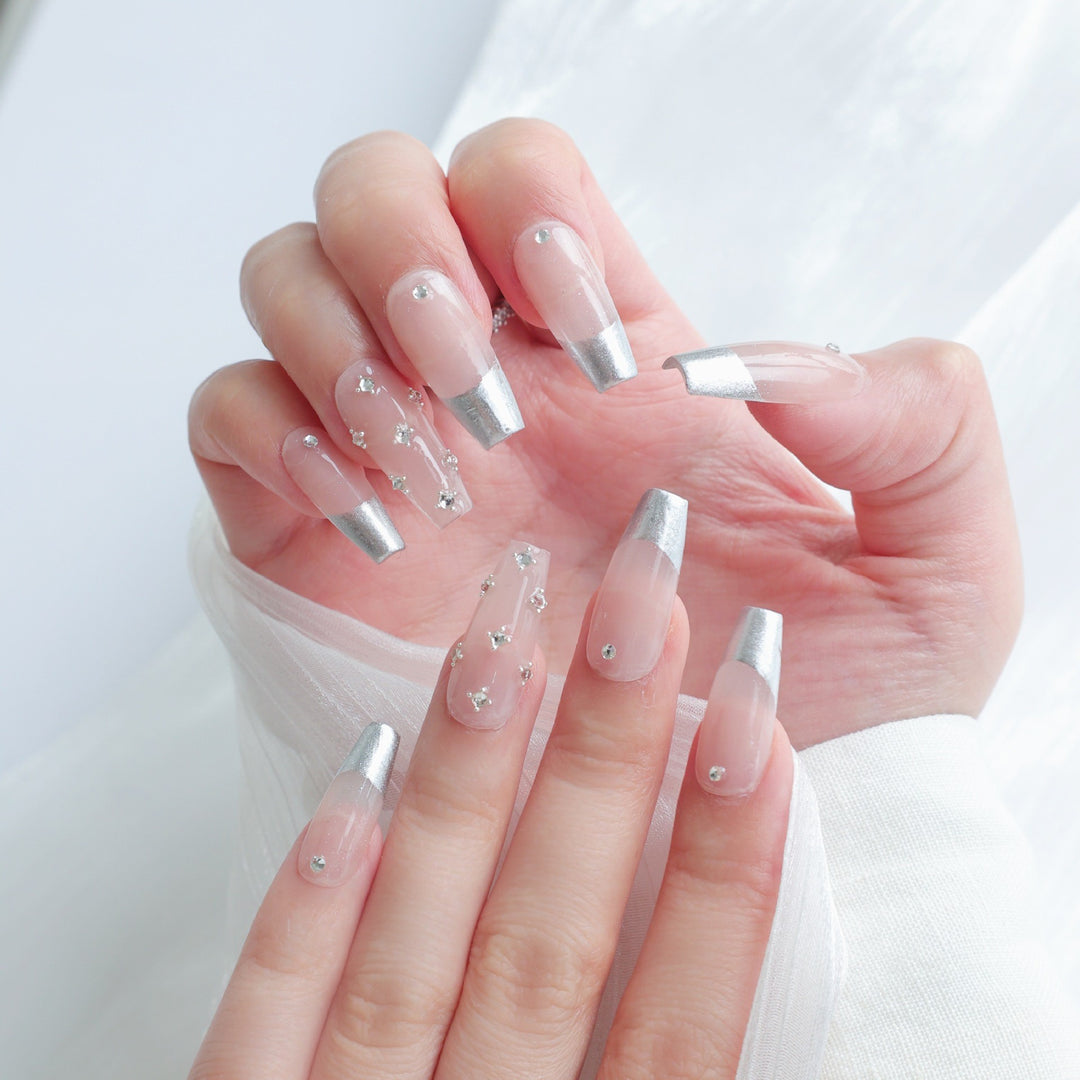 Elegantes Metallic Press-On Nail Art Set
