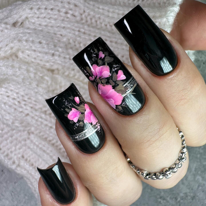 Kunstnagel Set mit elegantem Rosen-Design Karnz